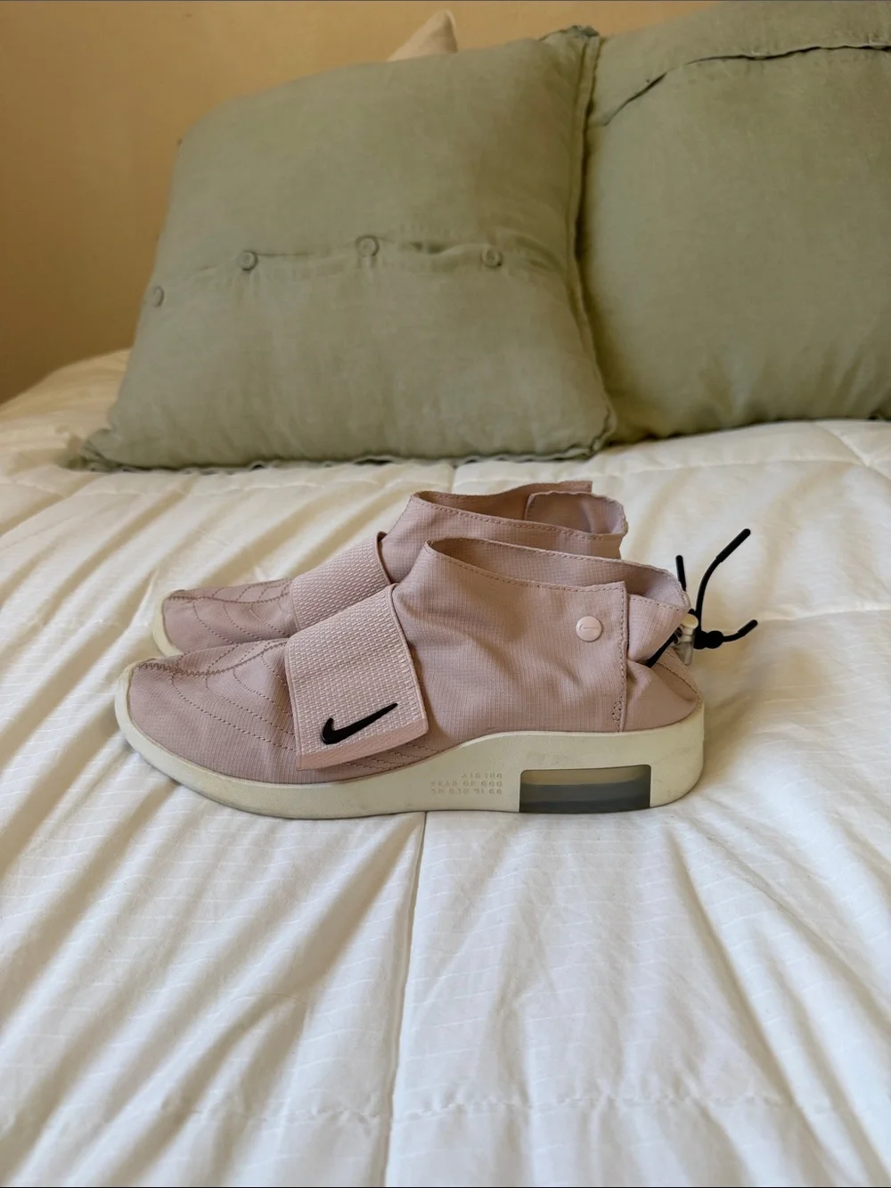Nike slip sneakers